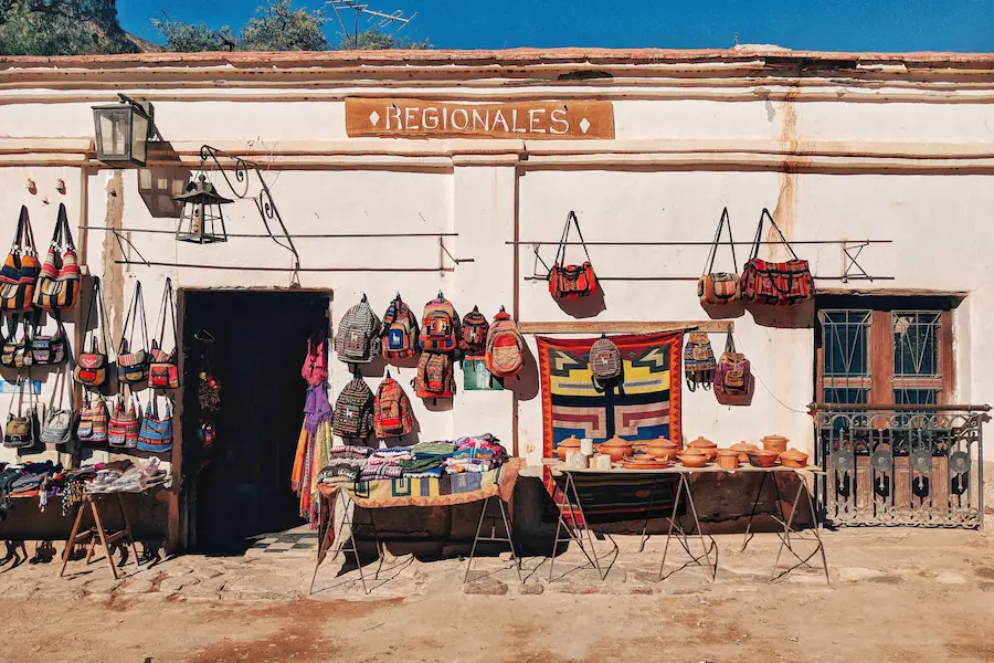 <span>Día 5<p>Salta: Quebrada de Humahuaca + Pueblo de Iruya (Día Completo en Servicio Privado)</p></span>