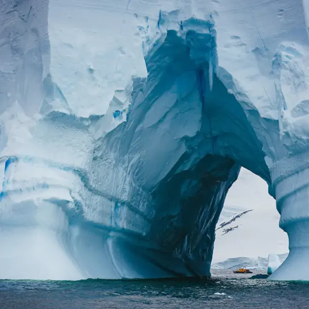 Antarctica Crossing the Circle