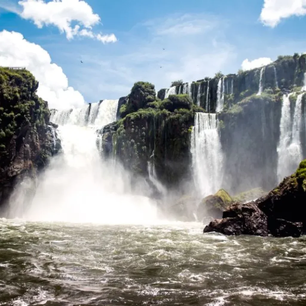 Ein schöner Blick auf die Iguazu-Fälle