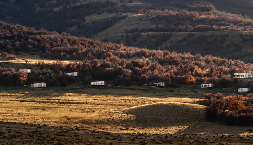 I lodge di Awasi Patagonia si integrano perfettamente nel paesaggio.