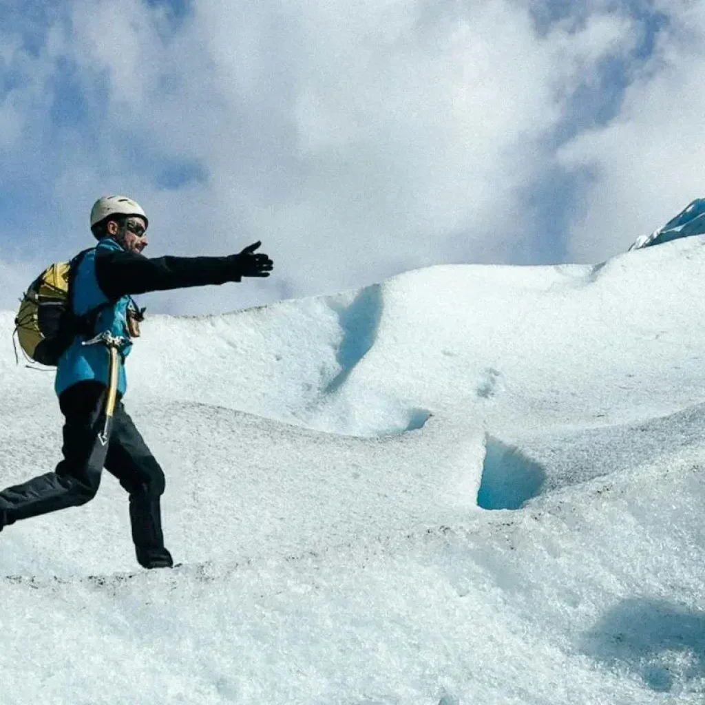 A hiker immersed in the breathtaking landscapes surrounding Spegazzini Glacier.