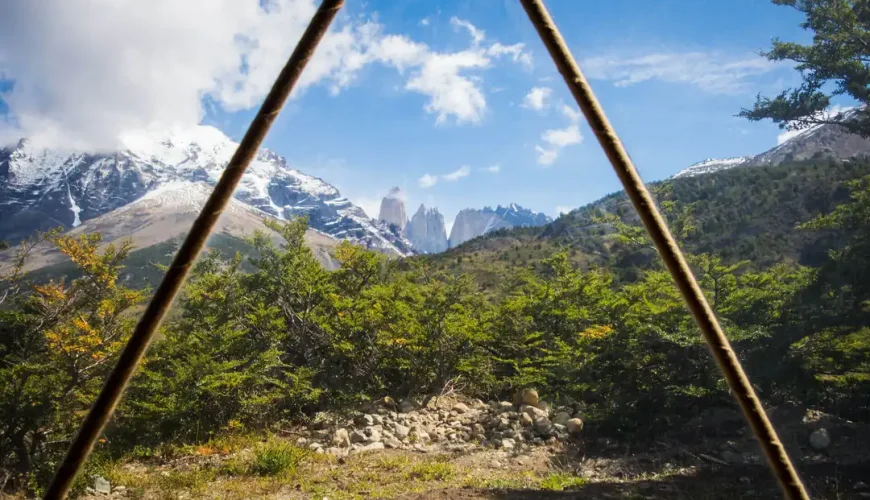 Atemberaubende Aussicht auf die Torres del Paine von Ihrem gemütlichen Kuppelfenster aus.